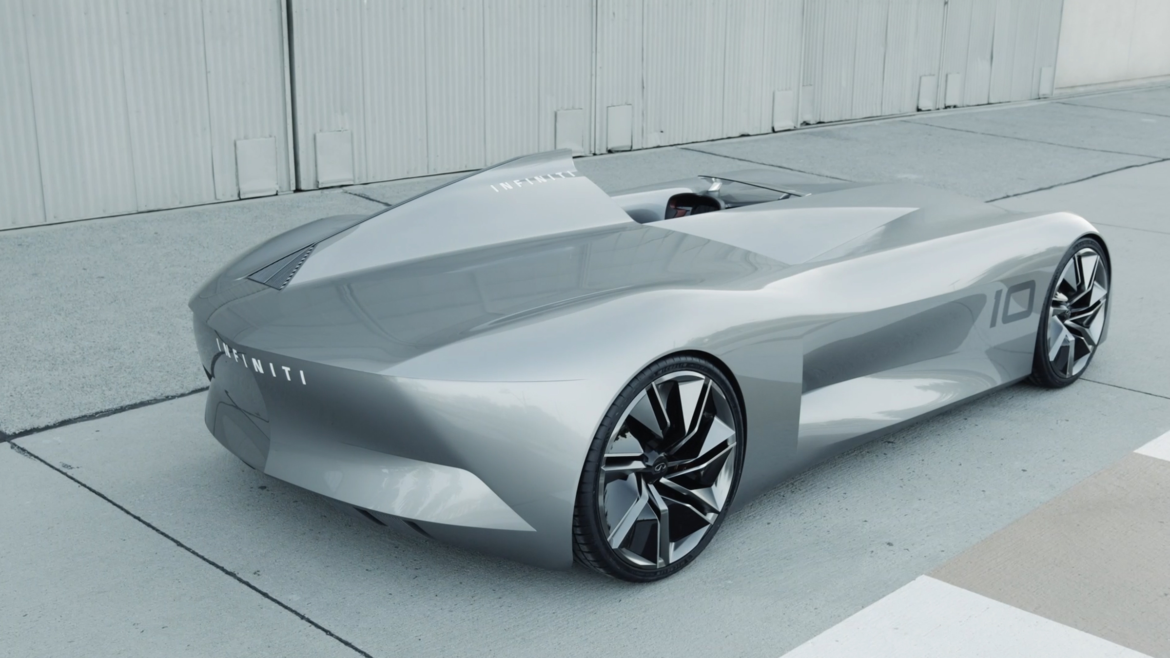 ستُلهم السيارة التجريبية بروتوتايب 10 جميع طرازات إنفينيتي الكهربائية المستقبلية.